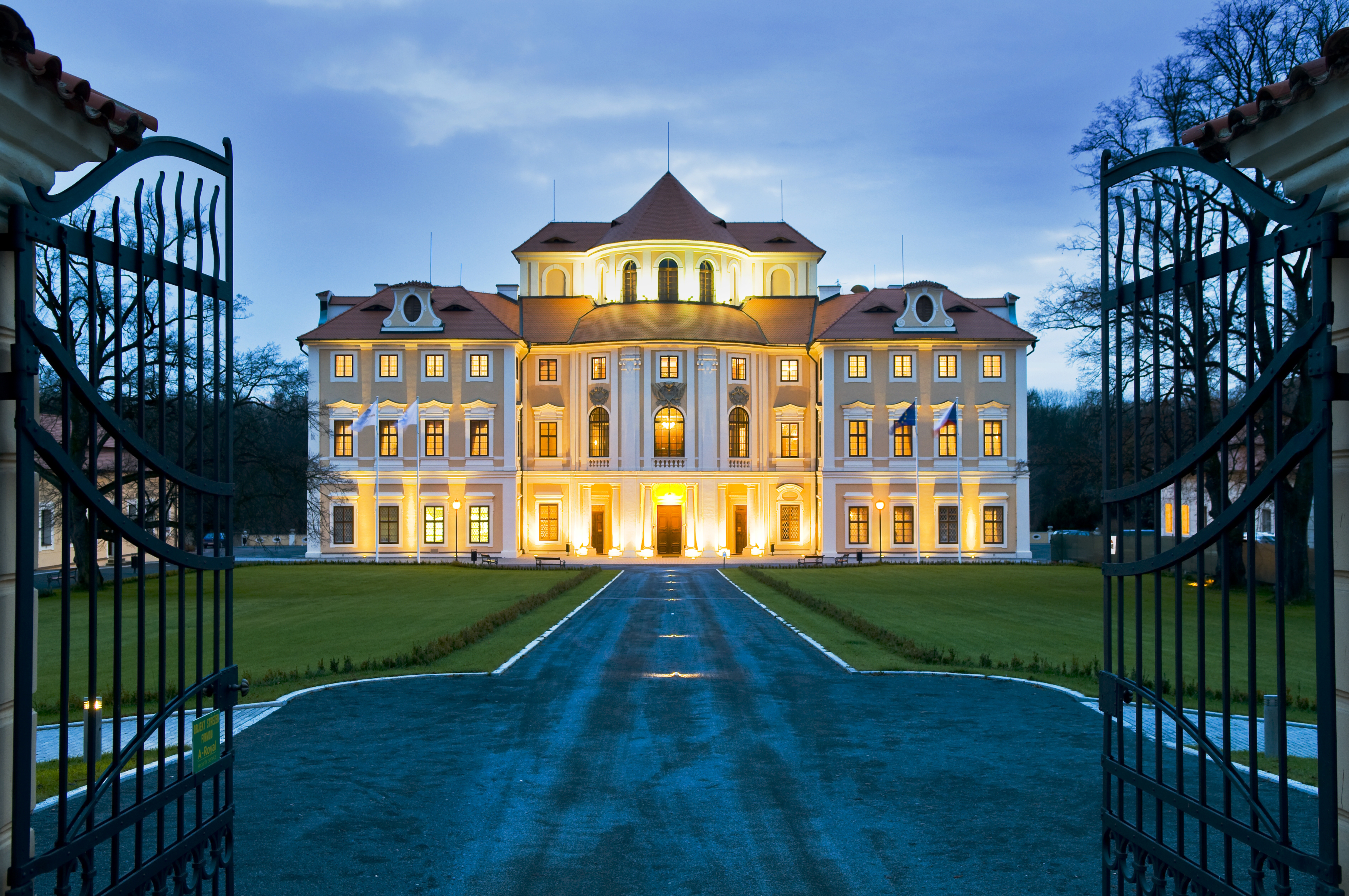 Executive Rentals: Big Money in Big Homes. — CEO's Corner article by Shamon Kureshi of Hope Street Property Management